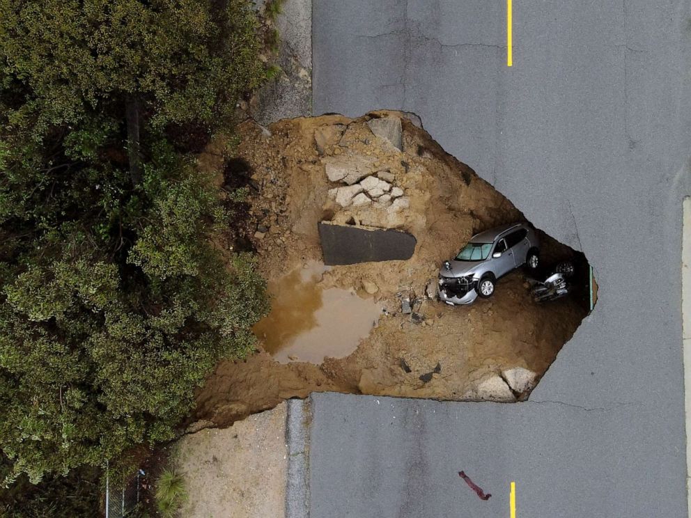 PHOTO: Several people had to be rescued after two vehicles fell into a sinkhole, Jan. 10, 2023 in Chatsworth, Calif.