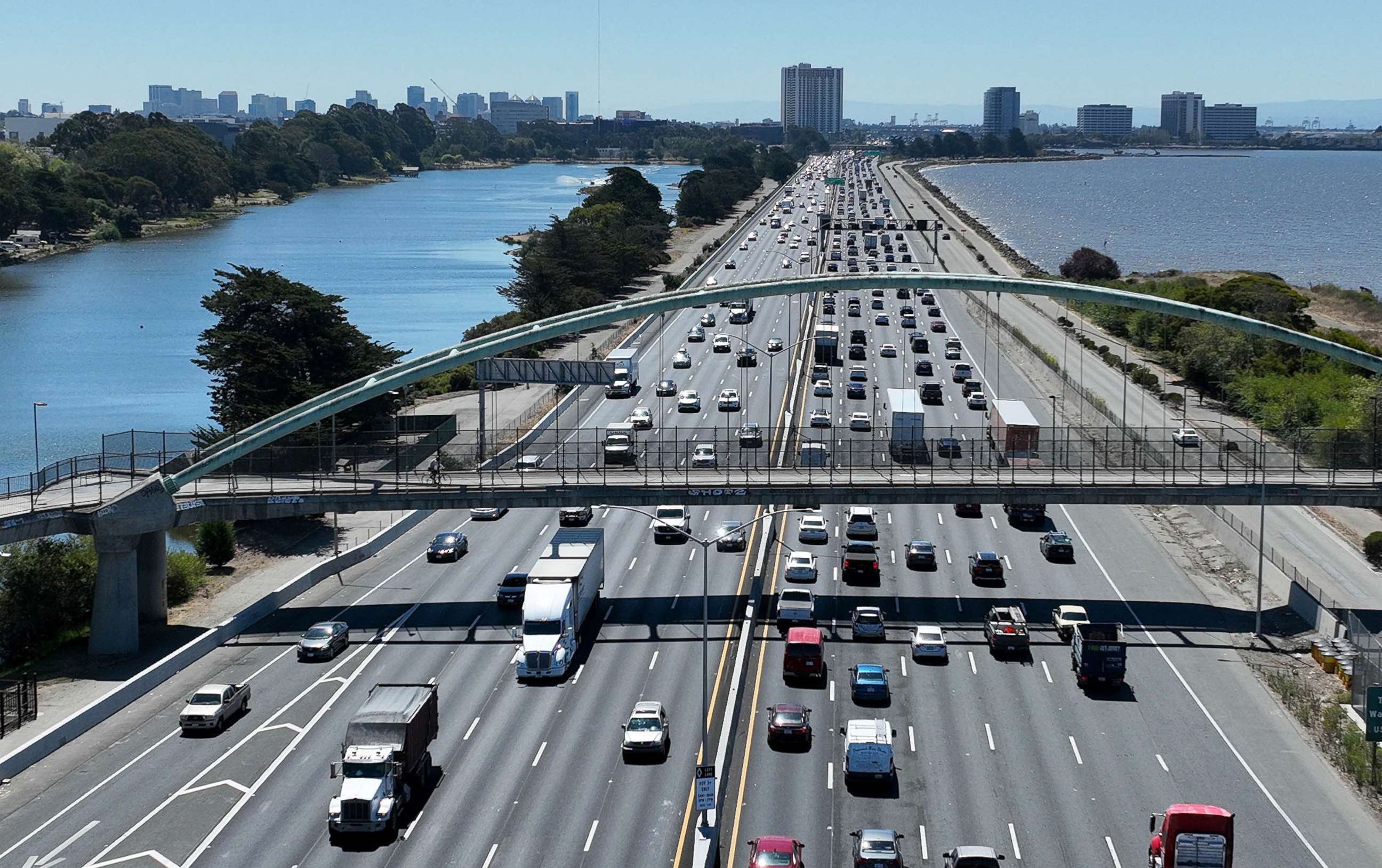 PHOTO: Traffic moves along Interstate 80 in Berkeley, Calif., Aug. 24, 2022.