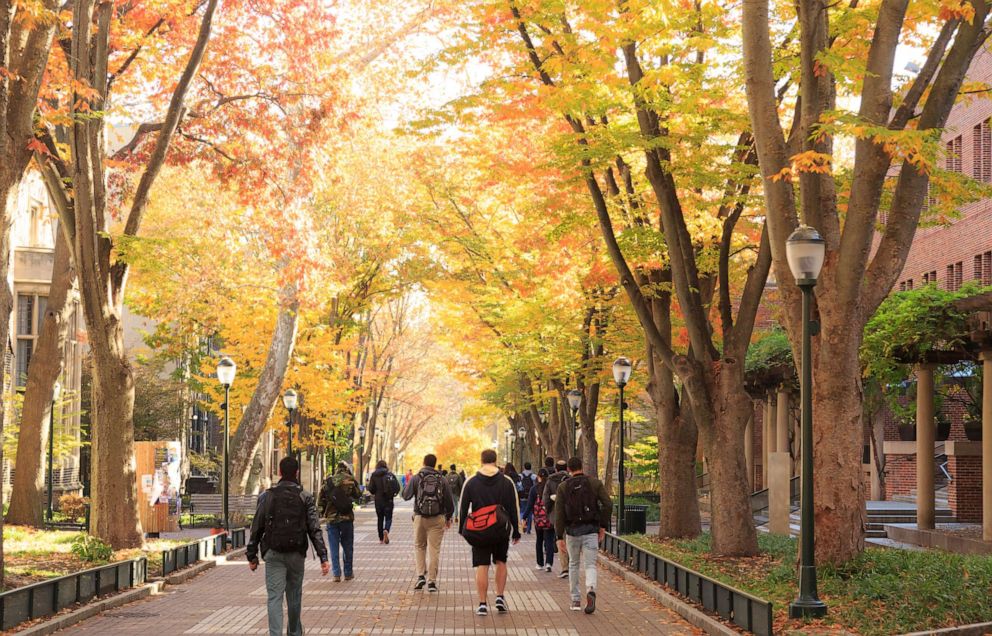 PHOTO: Students walk on the campus of the University of Pennsylvania.