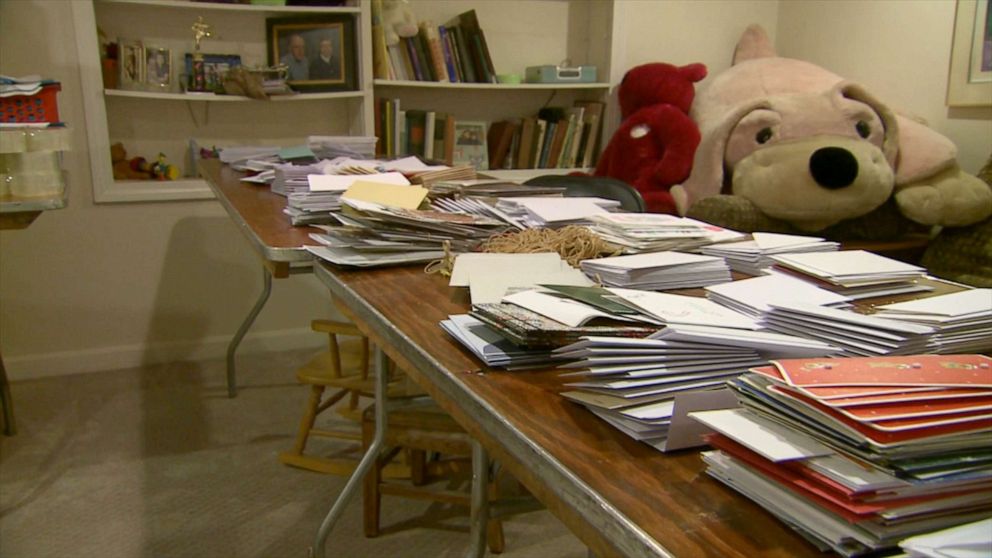 VIDEO: Woman collects 160,000 holiday cards to send to troops