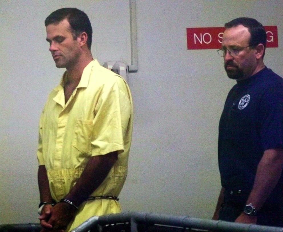 PHOTO: Cary Stayner is led into a van by a U.S. Marshal from the Fresno County Jail in Fresno, Calif., Aug. 6, 1999 on his way to an arraignment in federal court.