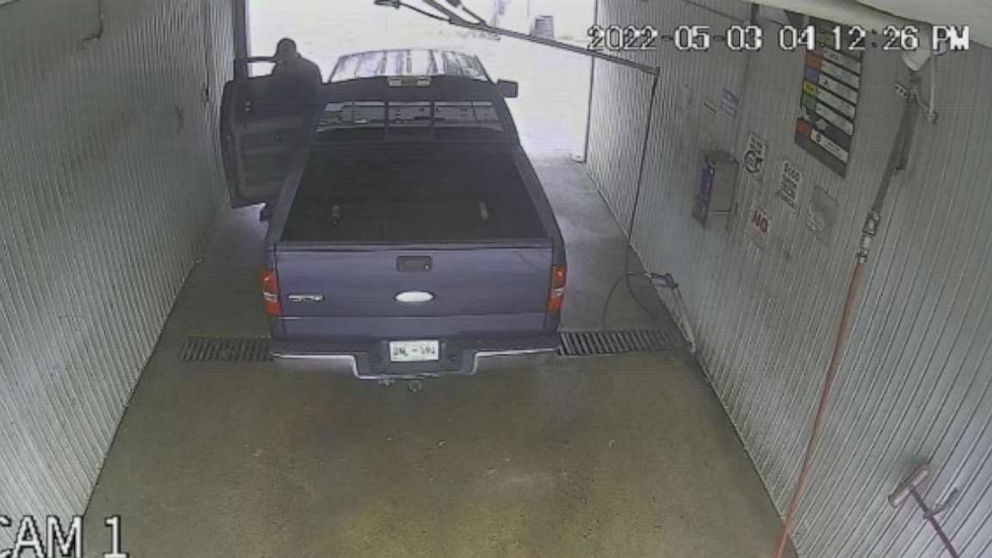 PHOTO: A vehicle believed to have been used by Casey White and Vicky White was found in a car wash in Evansville, Ind.