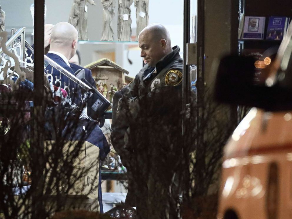 PHOTO: Police investigate at scene of an attack inside the Catholic Supply store in St. Louis on Nov. 19, 2018.