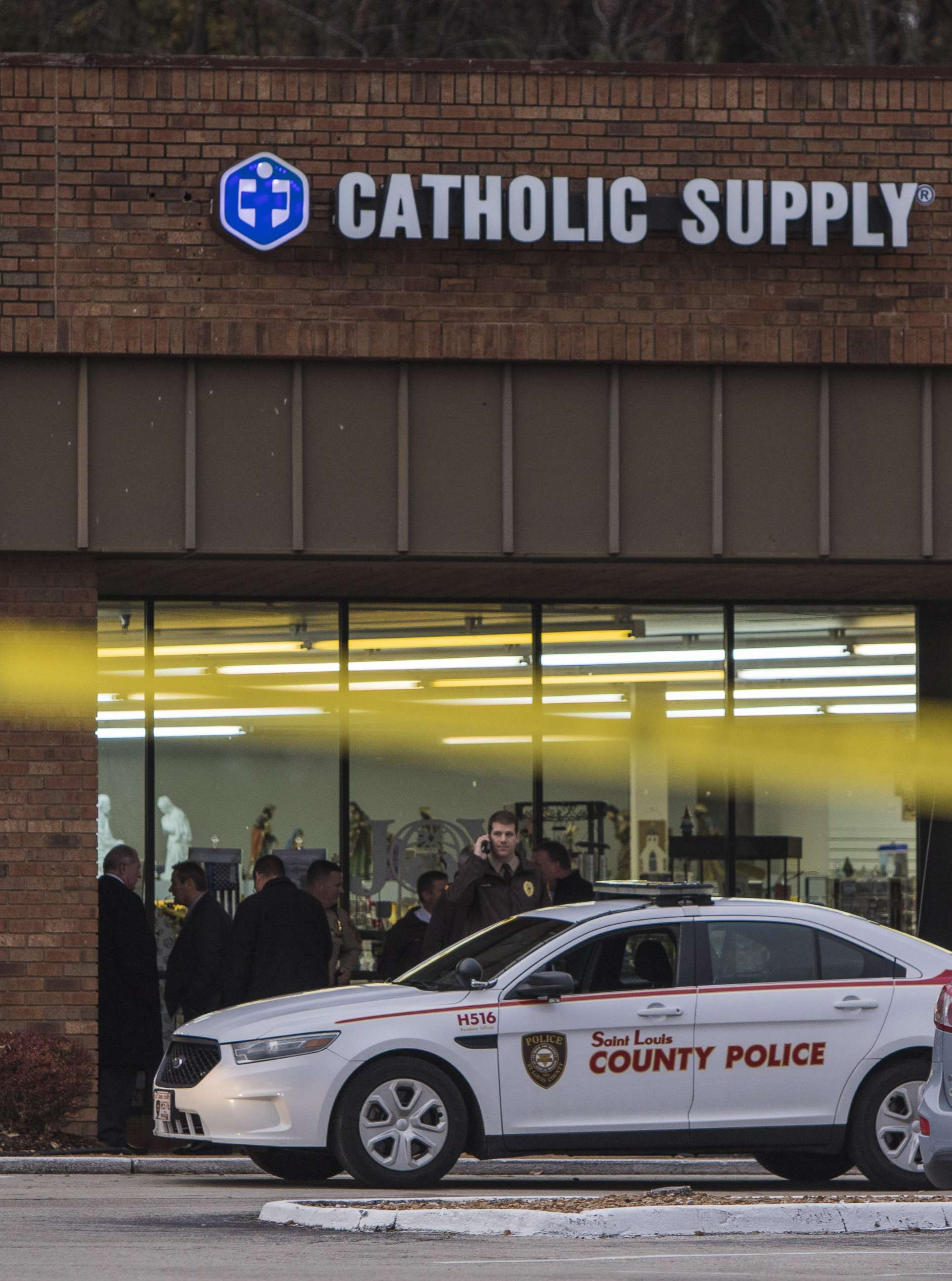 PHOTO: Police investigate at scene of an attack inside the Catholic Supply store in St. Louis on Nov. 19, 2018.