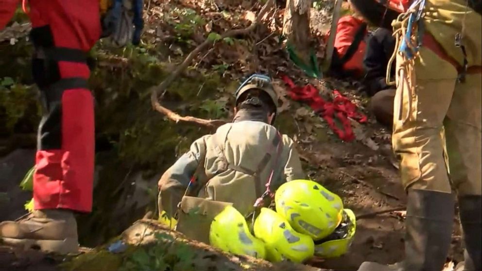 PHOTO: Search-and-rescue for the Virginia Department of Emergency Management attempt to rescue five men from a cave in Cleveland, Va., April 28, 2019.  