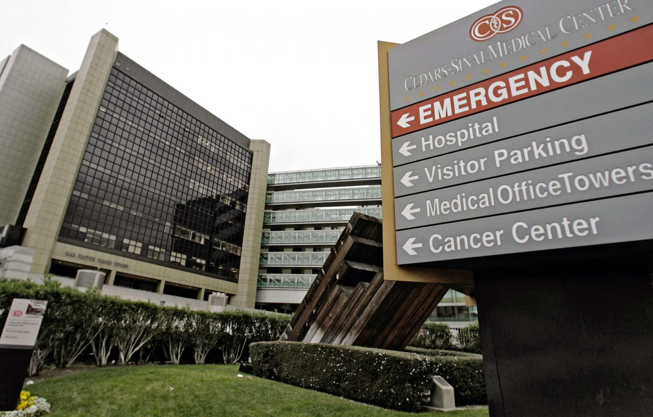 PHOTO: The exterior of Cedars-Sinai Medical Center in Los Angeles.