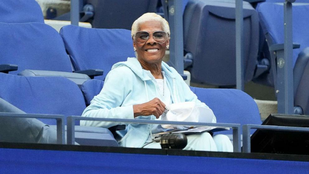 PHOTO: Singer Dionne Warwick attends the second round game of Serena Williams and Anett Kontaveit at USTA Billie Jean King National Tennis Center, in Queens, New York, Aug. 31, 2022. 