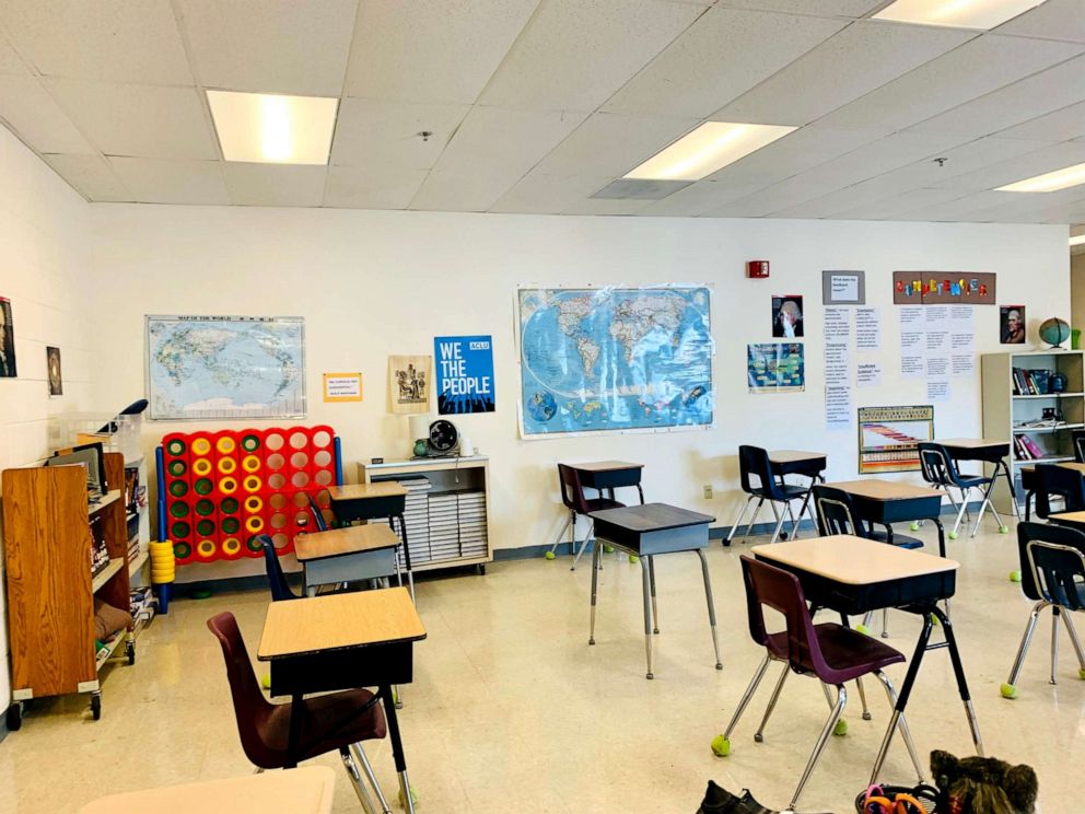 PHOTO: Valerie Wolfson's eighth-grade classroom at Oyster River Middle School in Durham, New Hampshire.