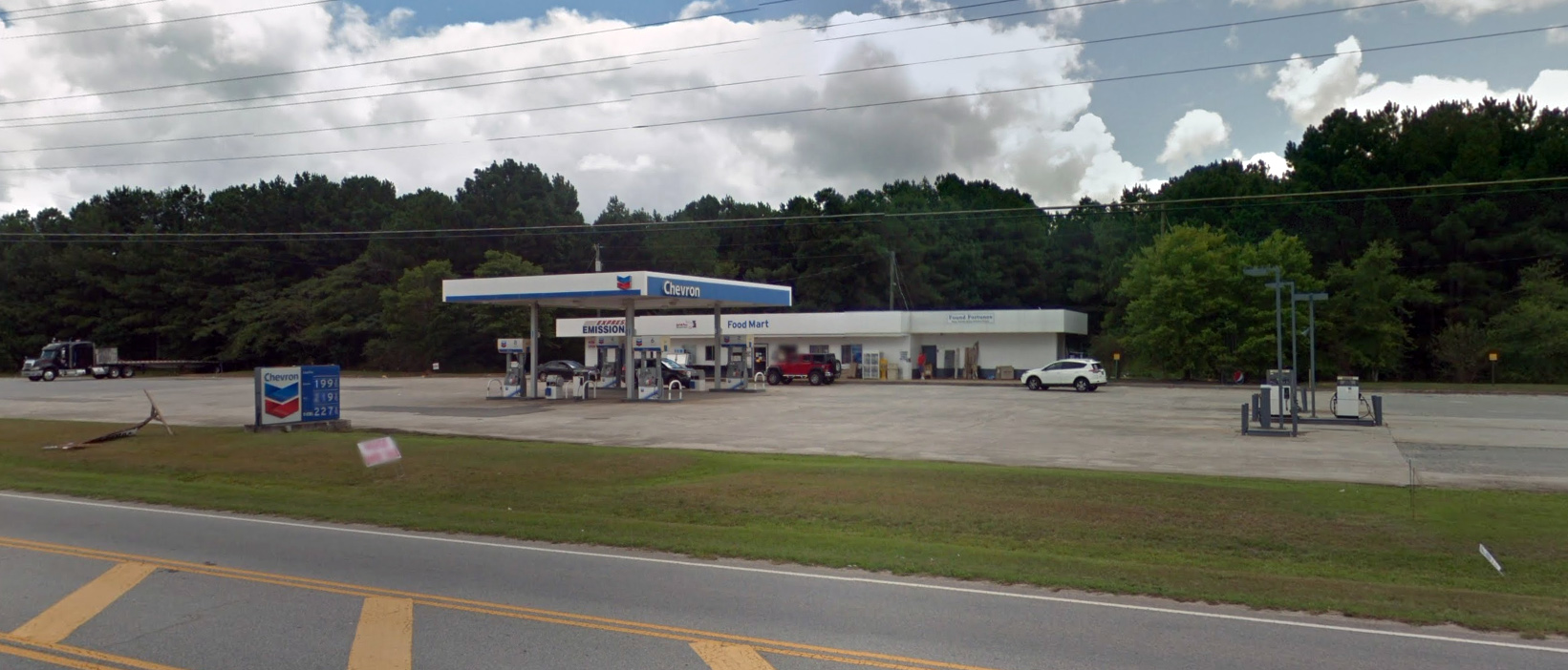 PHOTO: A Chevron gas station in Fayetteville, Ga., is pictured in a Google Street View image from July 2016.