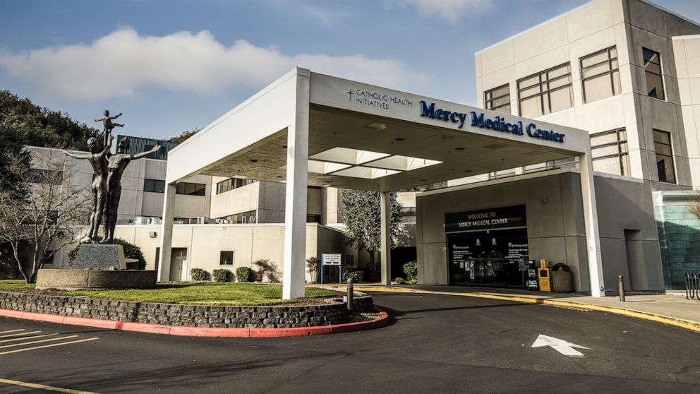 Oregon COVID-19 patient unable to get ICU bed dies