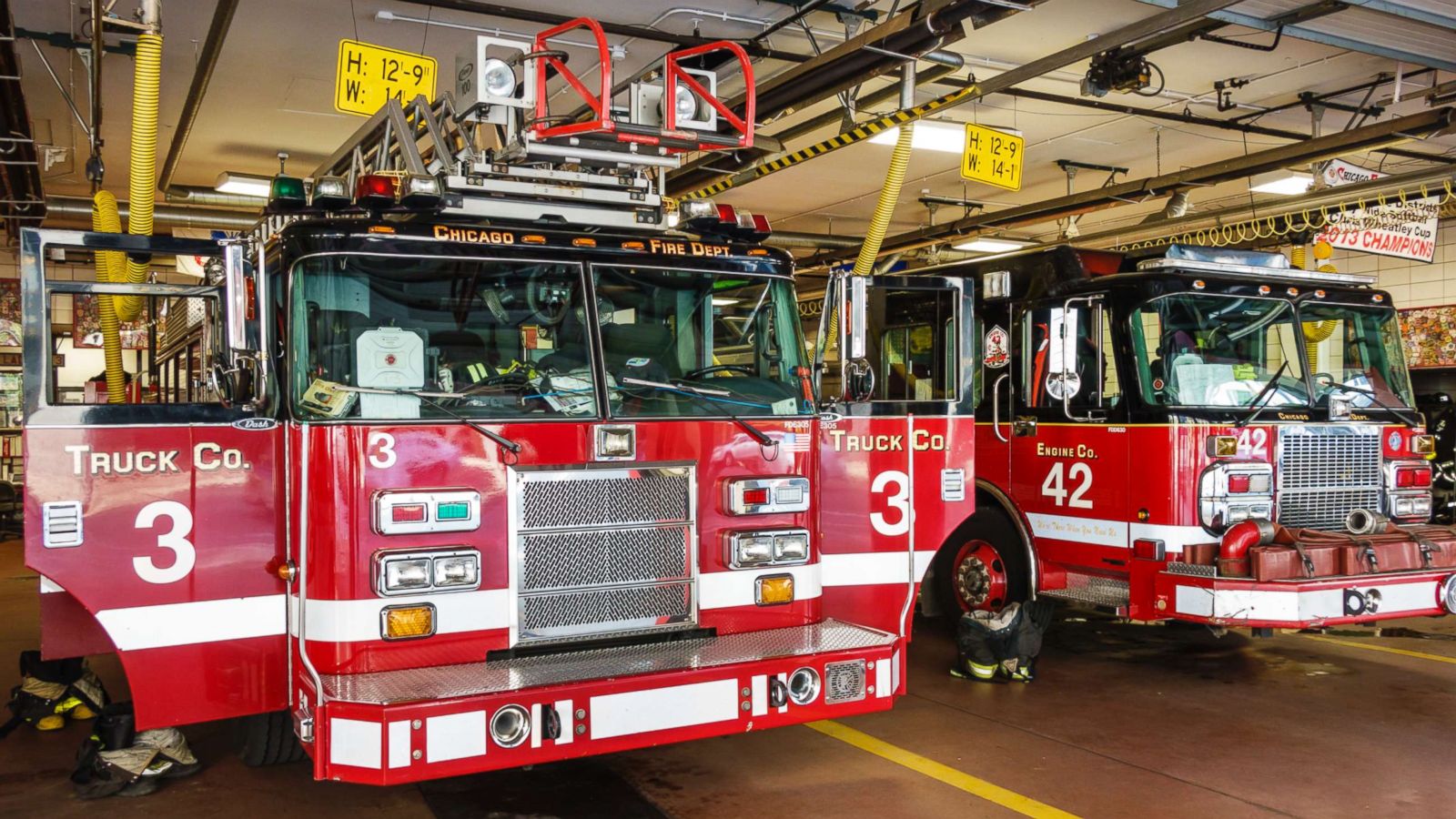 5 female paramedics sue Chicago Fire Dept. over sexual harassment  allegations - ABC News