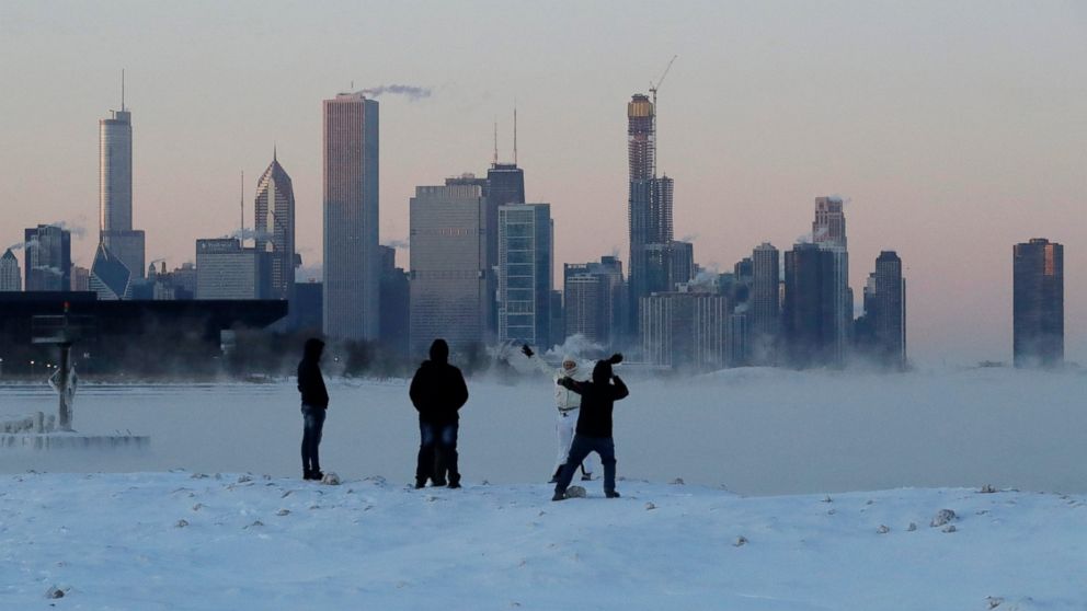 PHOTO: People enjoy at the Lake Michigan at 31st Street Harbor, Wednesday, Jan. 30, 2019, in Chicago.