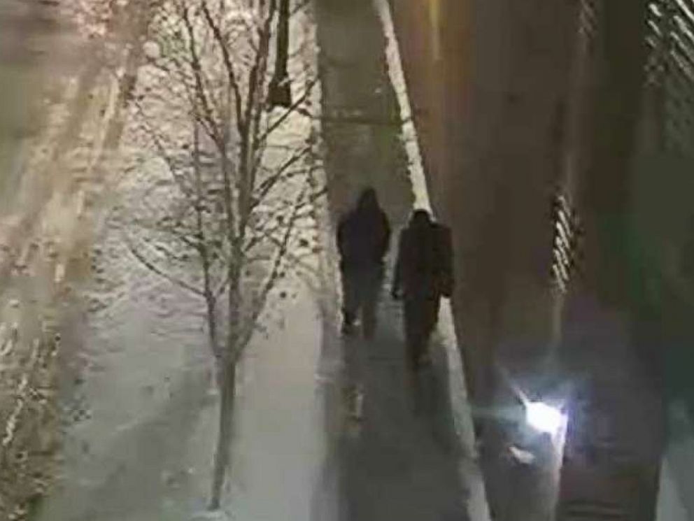 PHOTO: Chicago police are looking to identify and interview the two people pictured, who were walking in the area where Jussie Smollett said he was attacked.