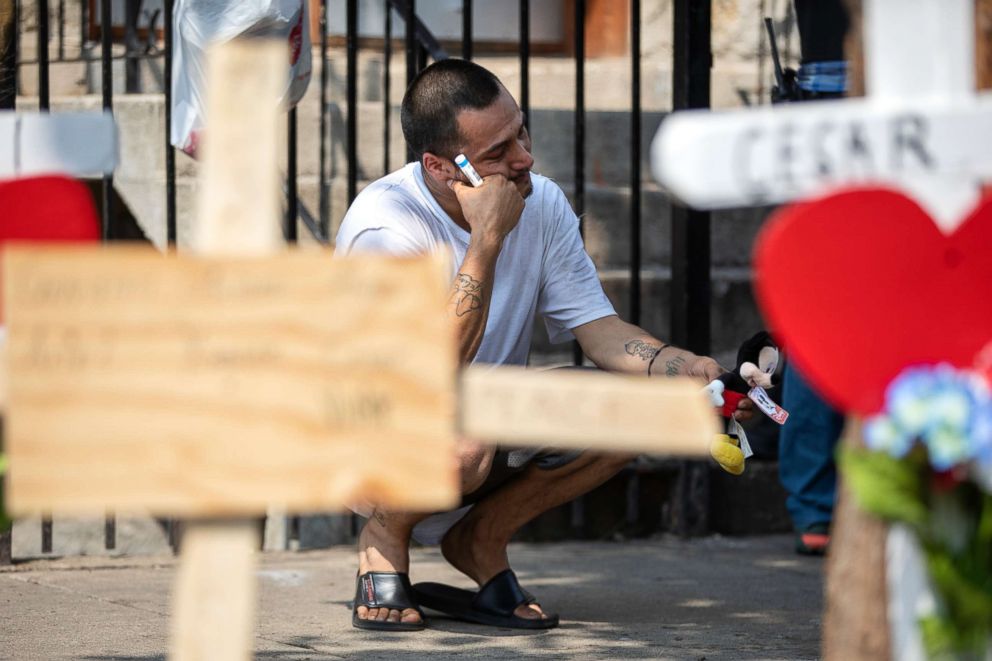 PHOTO: Jessie Cobos, who said he was the father of victims Giovanni, 10, Gialanni, 5, and Alanni, 3, including six children, Aug. 26, 2018, in the Little Village neighborhood of Chicago.