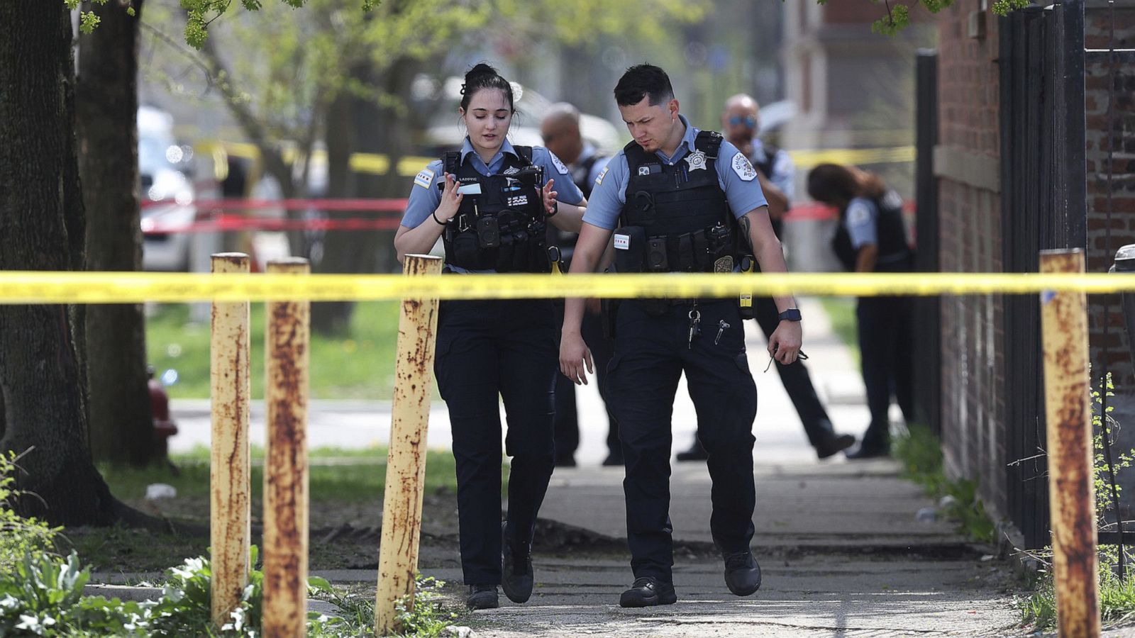 U.S. Gun Violence: Half of People from Chicago Witness a Shooting by Age 40, Study Suggests