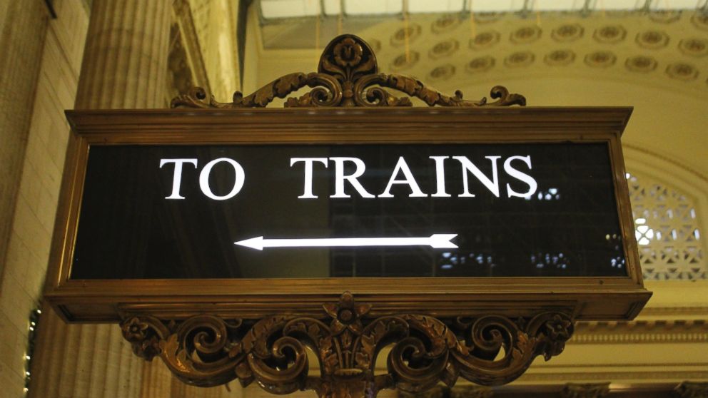 Man wearing body armor, carrying loaded gun arrested at Chicago train ...