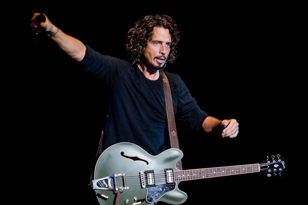 PHOTO: Chris Cornell of Soundgarden performs on stage during the 2014 Lollapalooza Brazil at Autodromo de Interlagos on April 6, 2014, in Sao Paulo, Brazil.