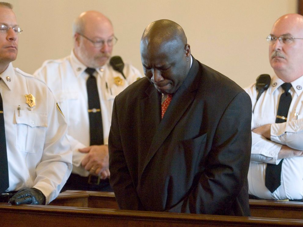 PHOTO: Christopher McCowen reacts to the jurys verdict at the Barnstable Superior Court in Barnstable, Mass., Nov. 16, 2006.