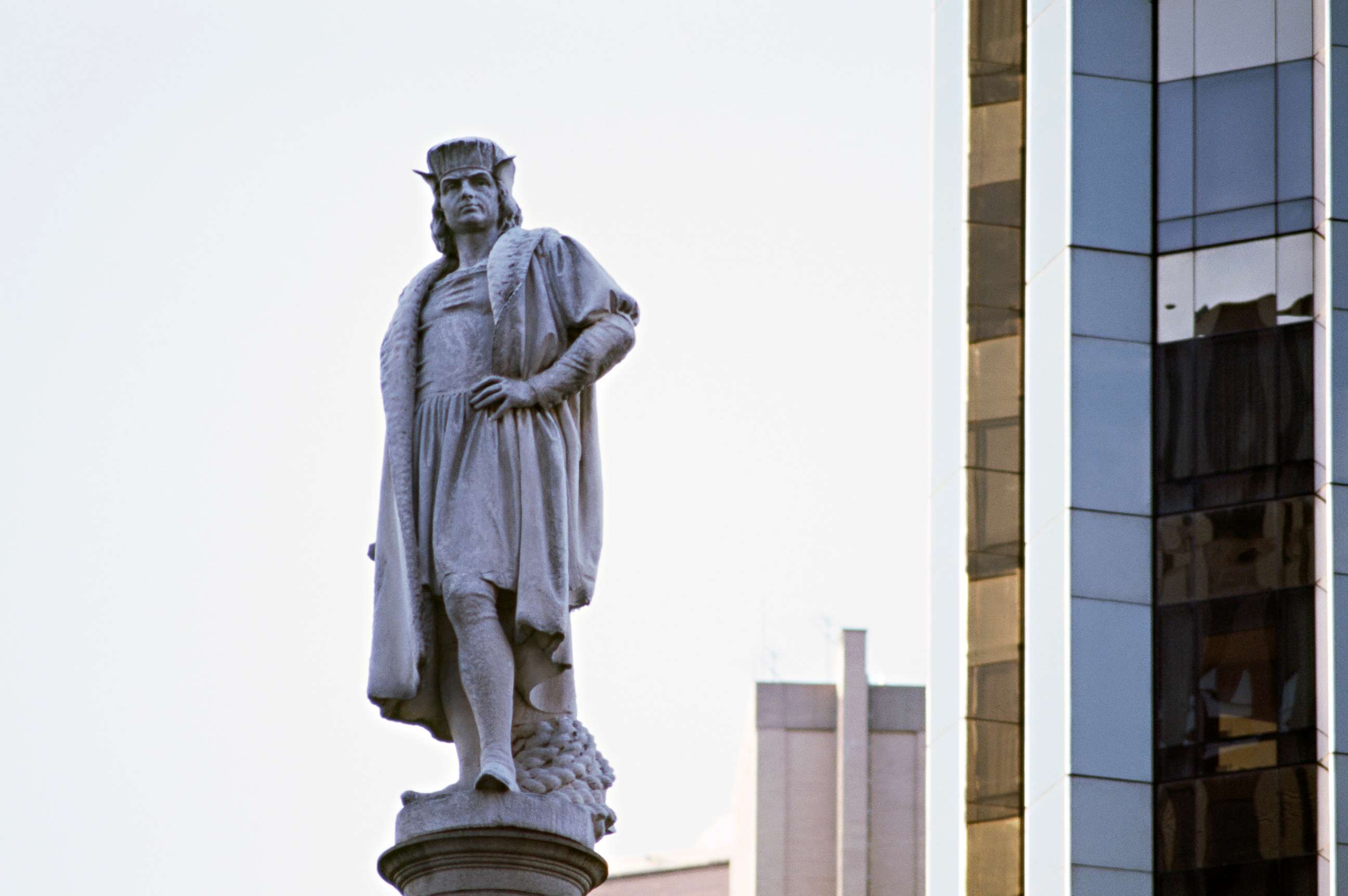 PHOTO: The monument to Christopher Columbus, Columbus Circle, Manhattan, New York City.