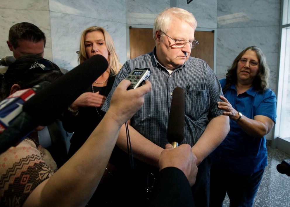 PHOTO: Chuck Cox, father of missing Utah mother Susan Powell, is comforted by his wife Judy, right, before speaking to reporters, June 15, 2012, in Tacoma, Wash.