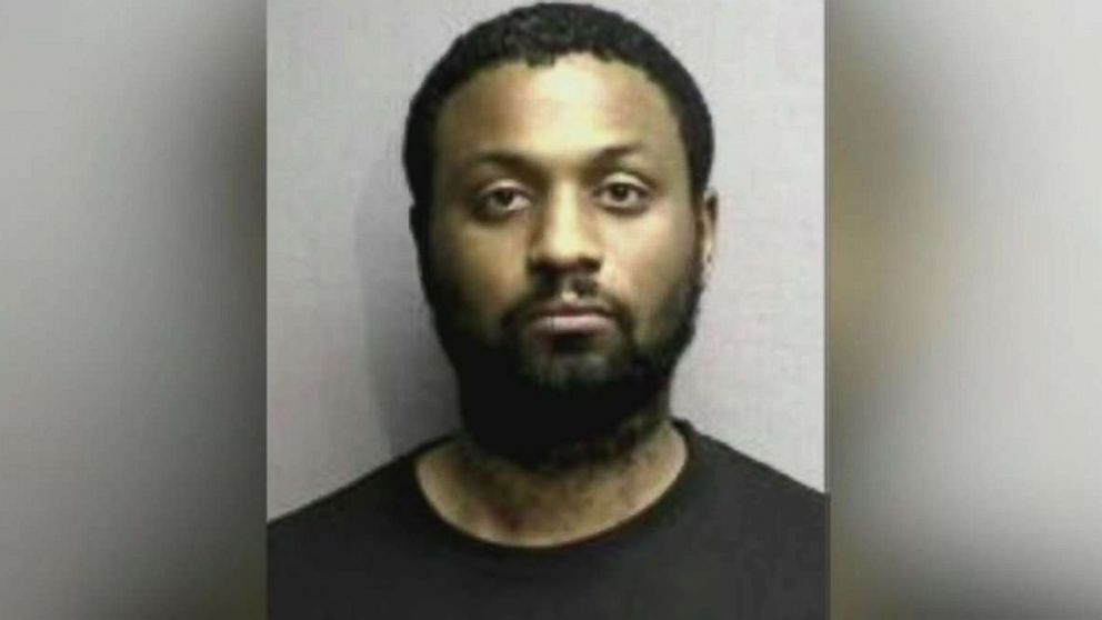 PHOTO: Tony Dwayne Albert, 33, was arrested and charged with being a felon in possession of a handgun after he told restaurateurs he was looking for a church to "fulfill a prophecy" on Sunday, Dec. 30, 2018.