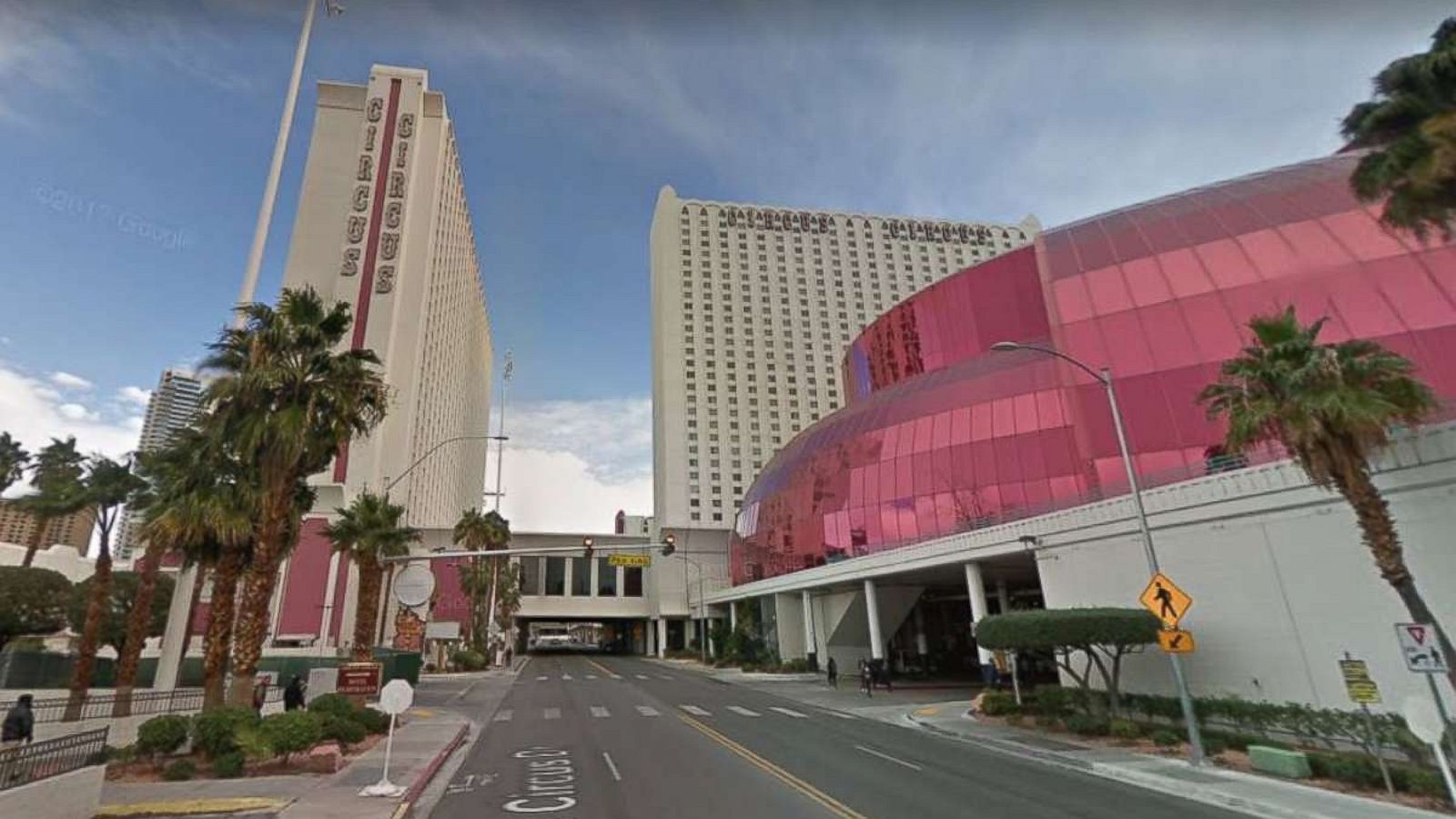 2 stabbed to death at Circus Circus casino in Las Vegas - ABC News