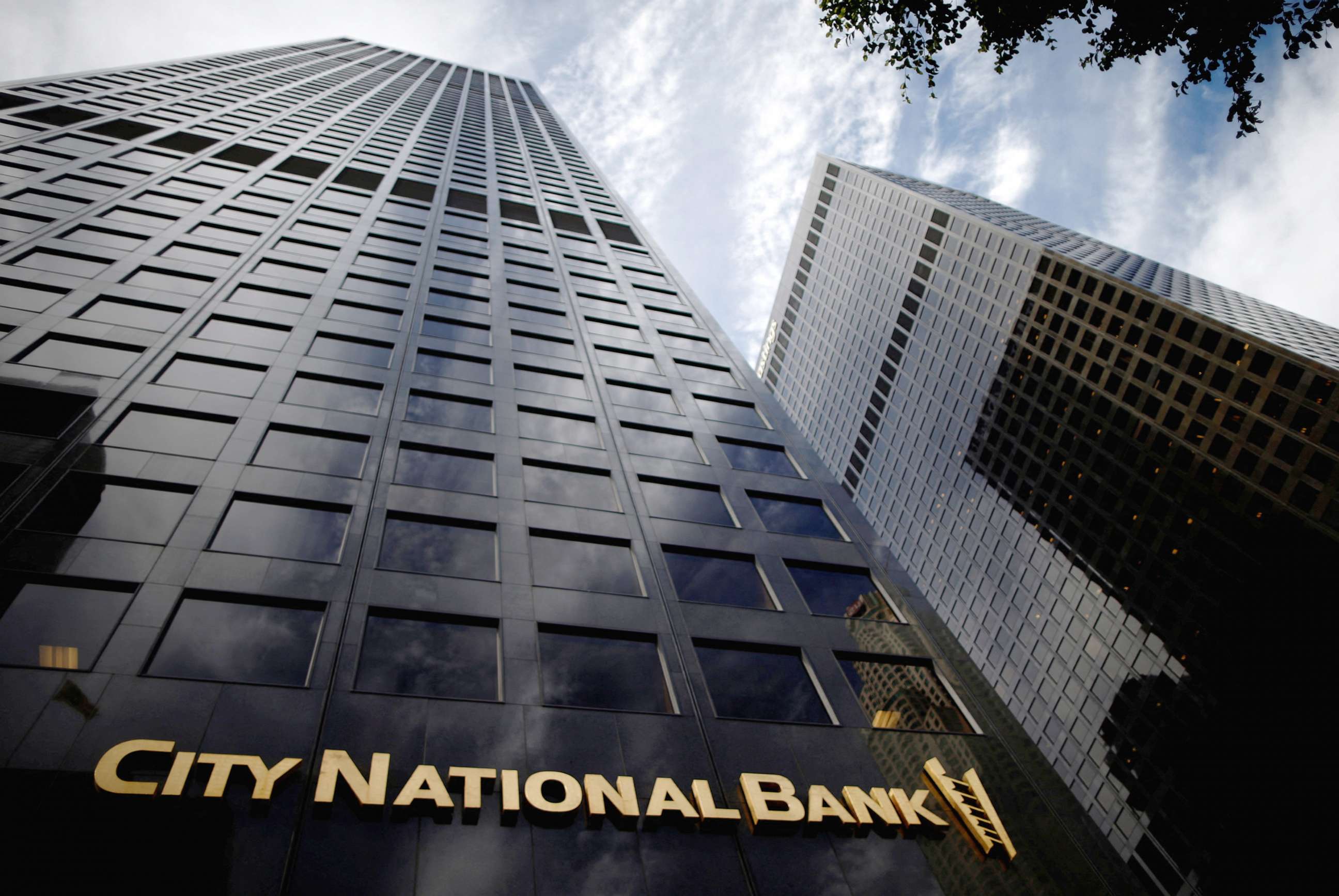 PHOTO: A City National Bank office is seen in Downtown Los Angeles, Jan. 22, 2015.