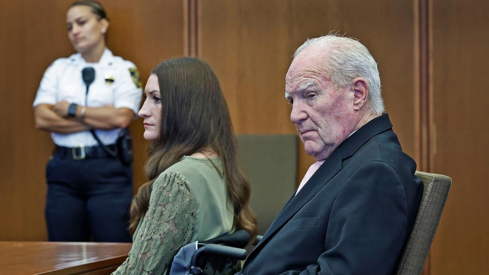 PHOTO: Lindsay Clancy and lawyer Kevin Reddington look at jurors as Judge William Sullivan instructs them to continue deliberations during Clancy's murder trial, Sept. 4, 2026, in Plymouth, Mass.