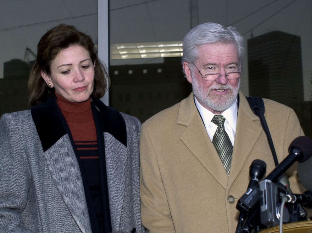 George Parnham (R), defense attorney for Clara Harris (L), speaks to the media after the first day of testimony, Jan. 30, 2003 in Houston, Texas.