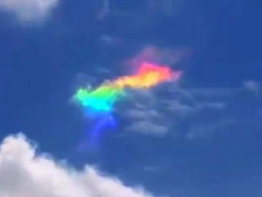 Stunning Rainbow Cloud Caught On Video What To Know About The Cloud Iridescence Meteorological Phenomenon Abc News