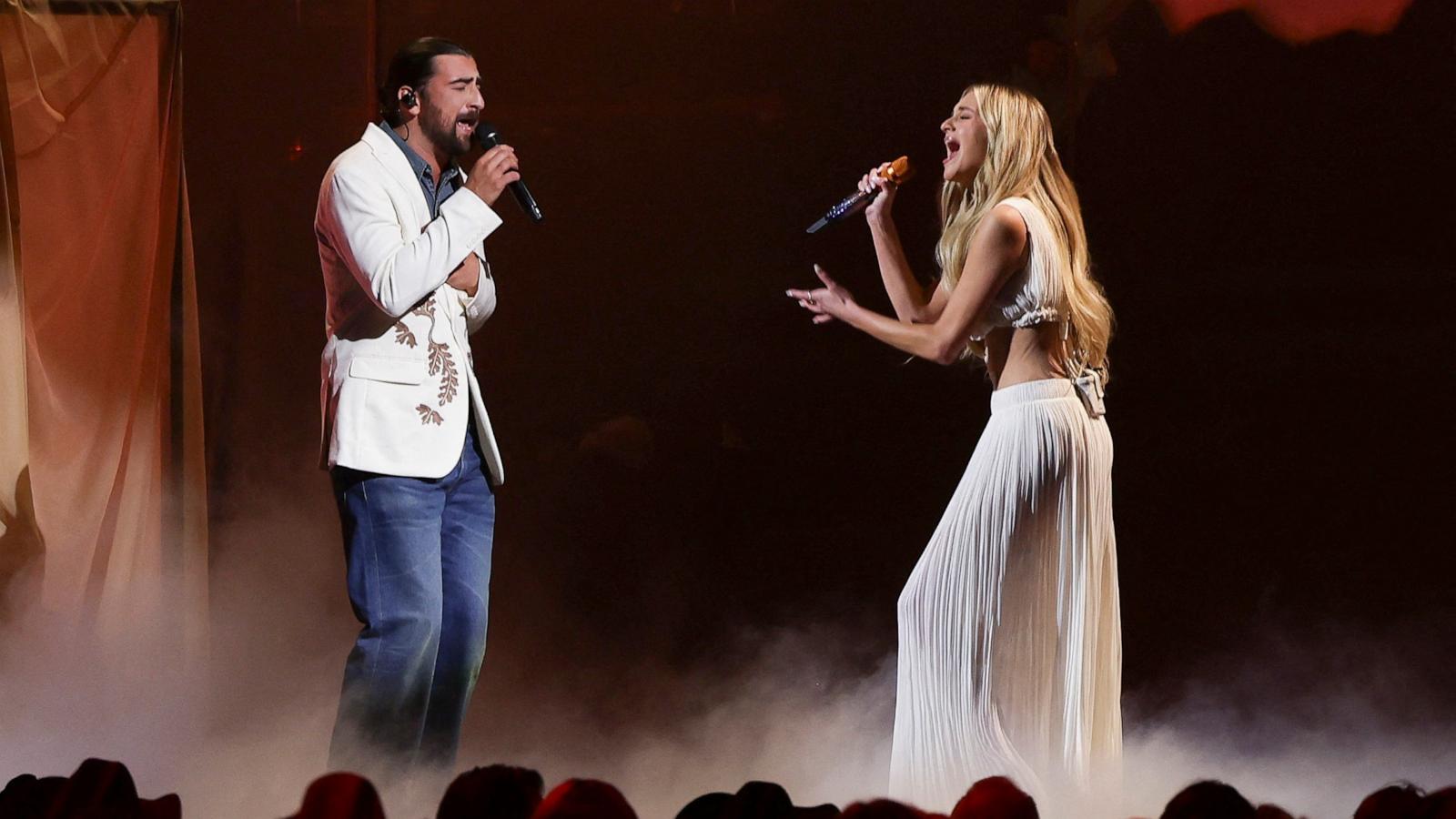 PHOTO: Kelsea Ballerini and Noah Kahan perform at the 58th Annual CMA Awards, in Nashville, Nov. 20, 2024.