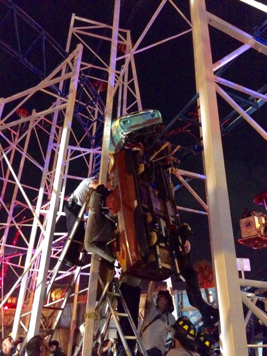 2 people fall 34 feet to the ground after roller coaster derails