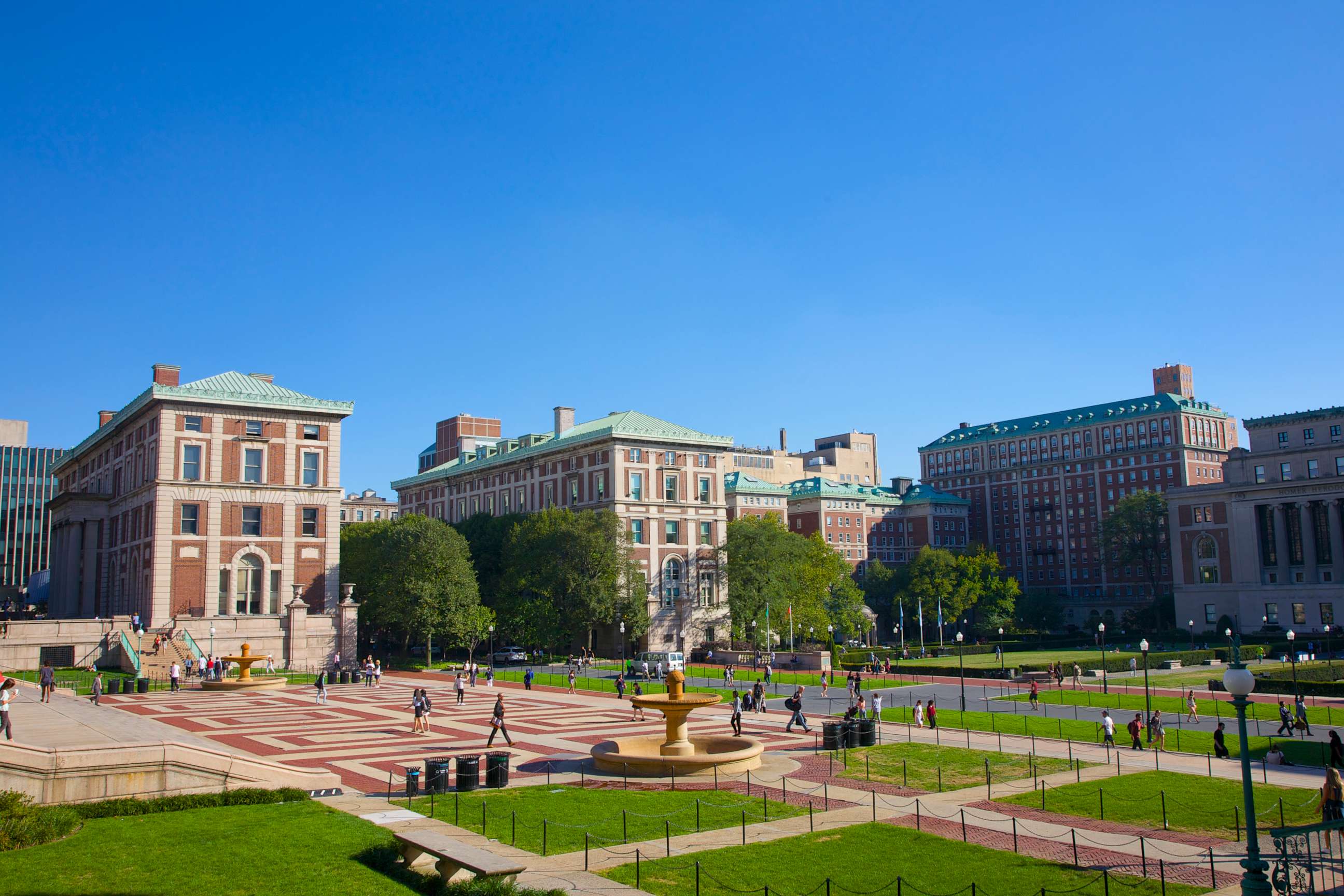 PHOTO: Plaza and lawns looking southeast from near Low Memorial Hall, Columbia University, towards Kent and Hamilton, Upper West Side, New York.