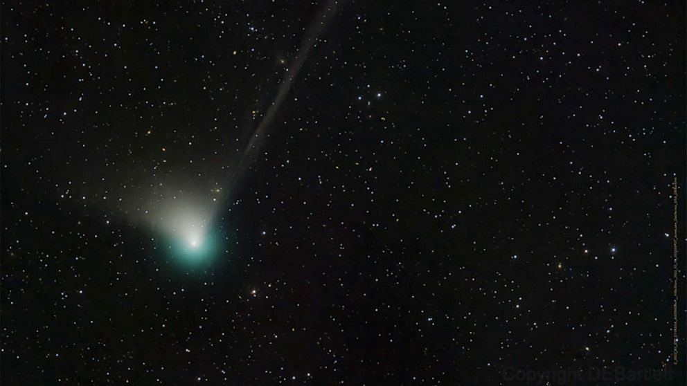 FOTO: Dieses Handout-Bild von der NASA-Website zeigt den Kometen C/2022 E3 (ZTF), der von Astronomen mit der Weitfeld-Durchmusterungskamera in der Zwicky Transient Facility entdeckt wurde.