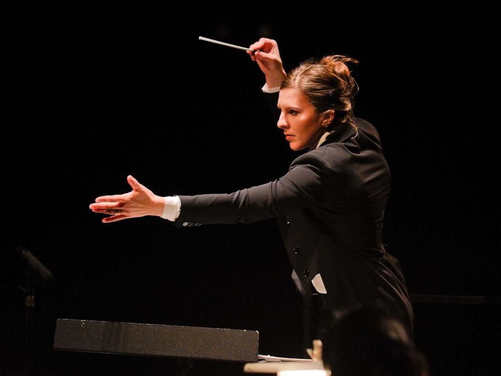PHOTO: Lidiya Yankovskaya in concert at The Dallas Opera Hart Institute for Women Conductors in 2015.