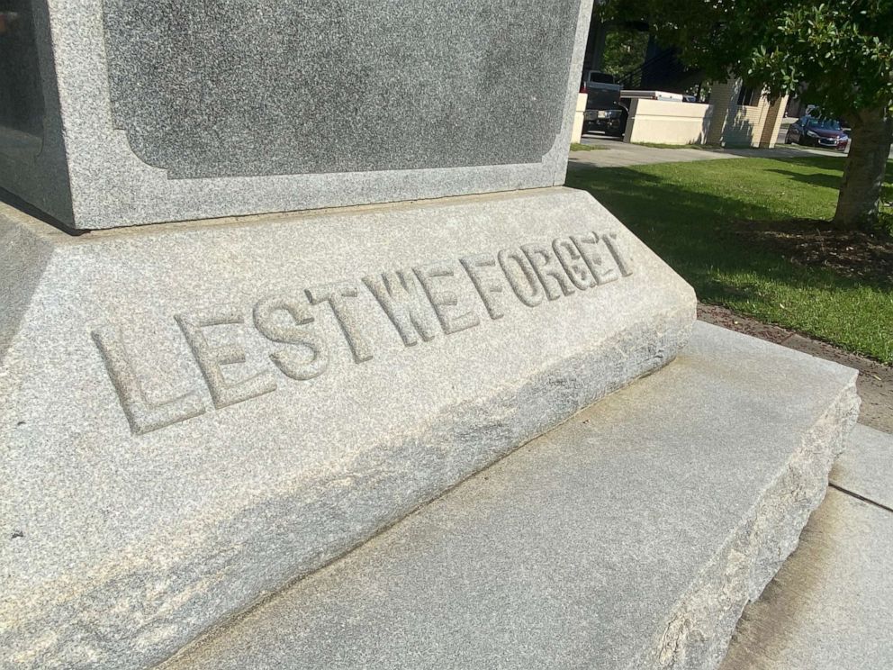 PHOTO: The 1911 Confederate monument in Gulfport, Miss., includes the phrase, "Lest we forget," June 16, 2020.