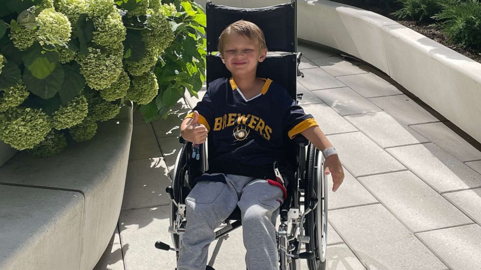 Brewers honor 8-year-old injured in Highland Park shooting