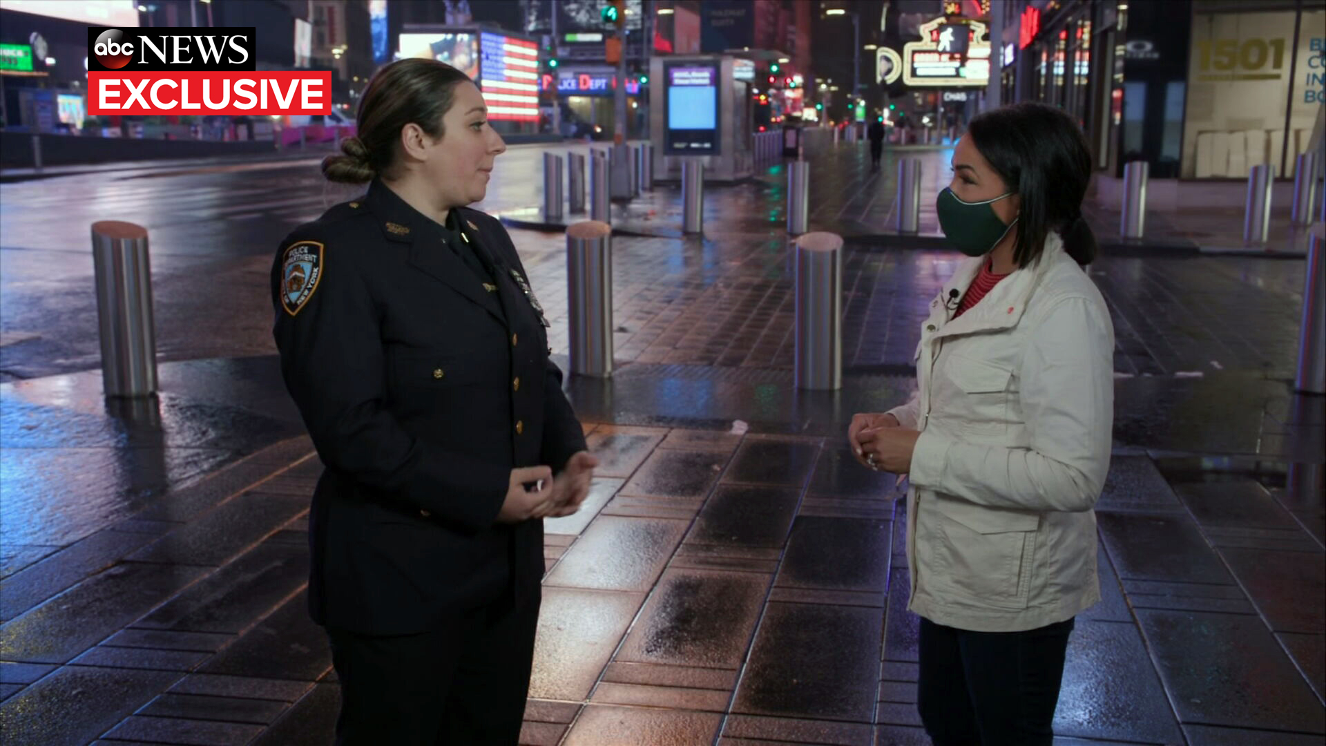 PHOTO: NYPD officer Alyssa Vogel speaks to Stephanie Ramos on "Good Morning America," May 10, 2021.