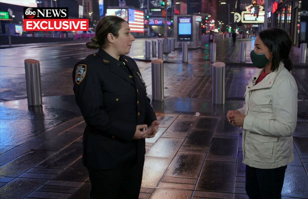 PHOTO: NYPD officer Alyssa Vogel speaks to Stephanie Ramos on "Good Morning America," May 10, 2021.