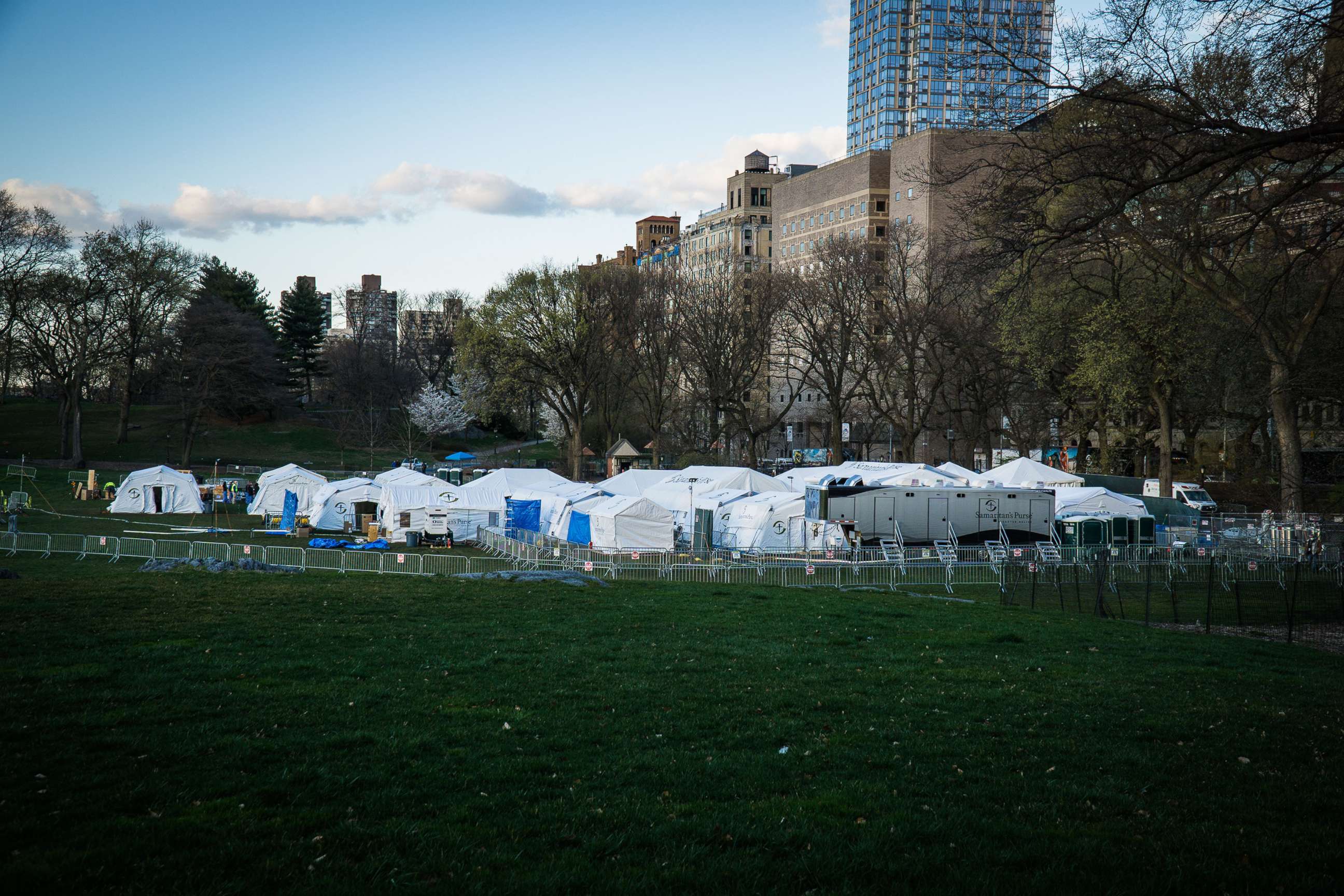 PHOTO: Franklin Graham Samaritan's Purse makeshift hospital in New York City on April 1, 2020.