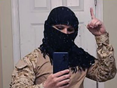 Seattle man accused of trying to join ISIS, telling FBI he would be an 'executioner'