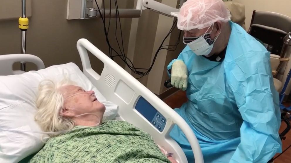 PHOTO: Sam Reck, 90, of Lakeland, Florida, had been separated from his wife JoAnn Reck during the pandemic after the state placed a ban on visitors at nursing homes.