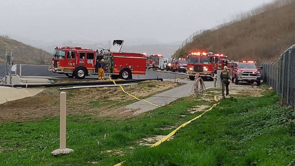 Kobe Bryant, daughter among 9 dead in helicopter crash in Southern  California - ABC News