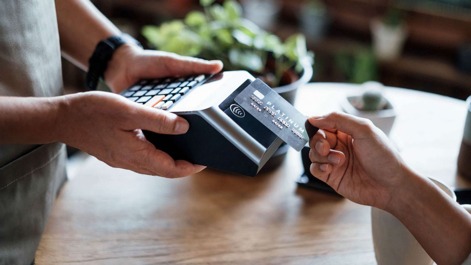 Credit card debt rises to $1.26 trillion, nearing all-time record