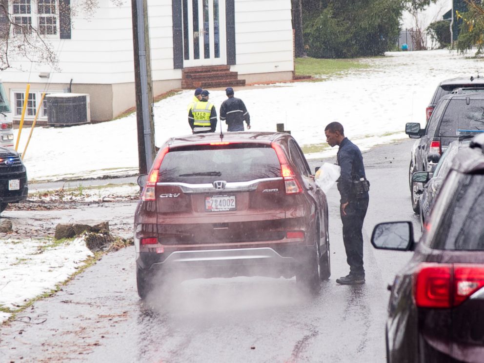 PHOTO: Police investigate the scene of a suspected murder and suicide in Crownsville, Md., March 7th, 2018.