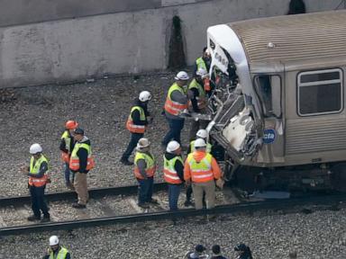 Dozens Injured As Chicago Train Hits Plow, Fire Department Says ...