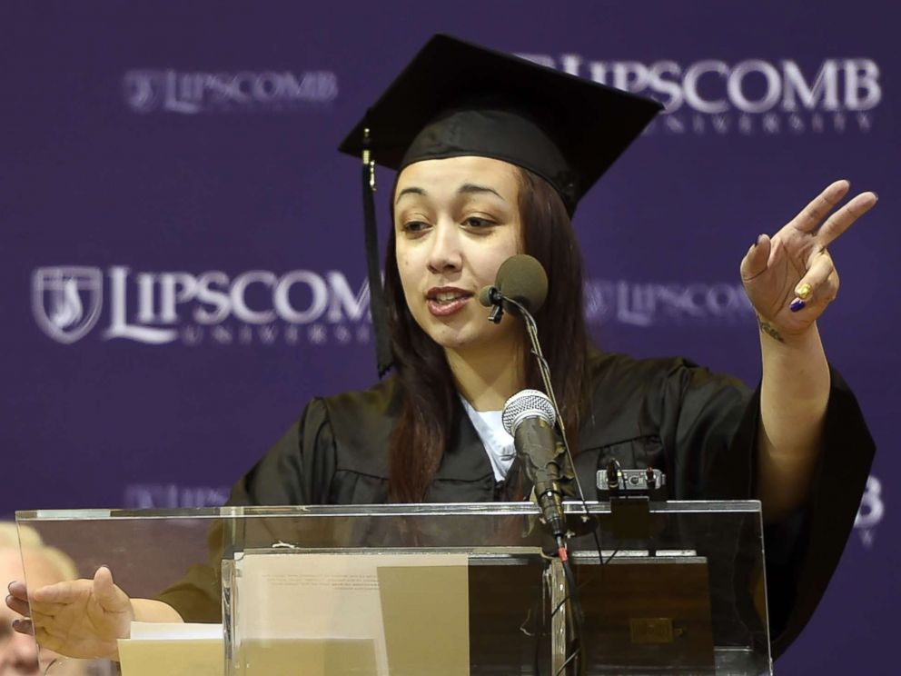 PHOTO: In this Dec. 18, 2015 photo, inmate Cyntoia Brown of the Tennessee Prison for Women delivers a commencement address before receiving her associate degree from Lipscomb University.