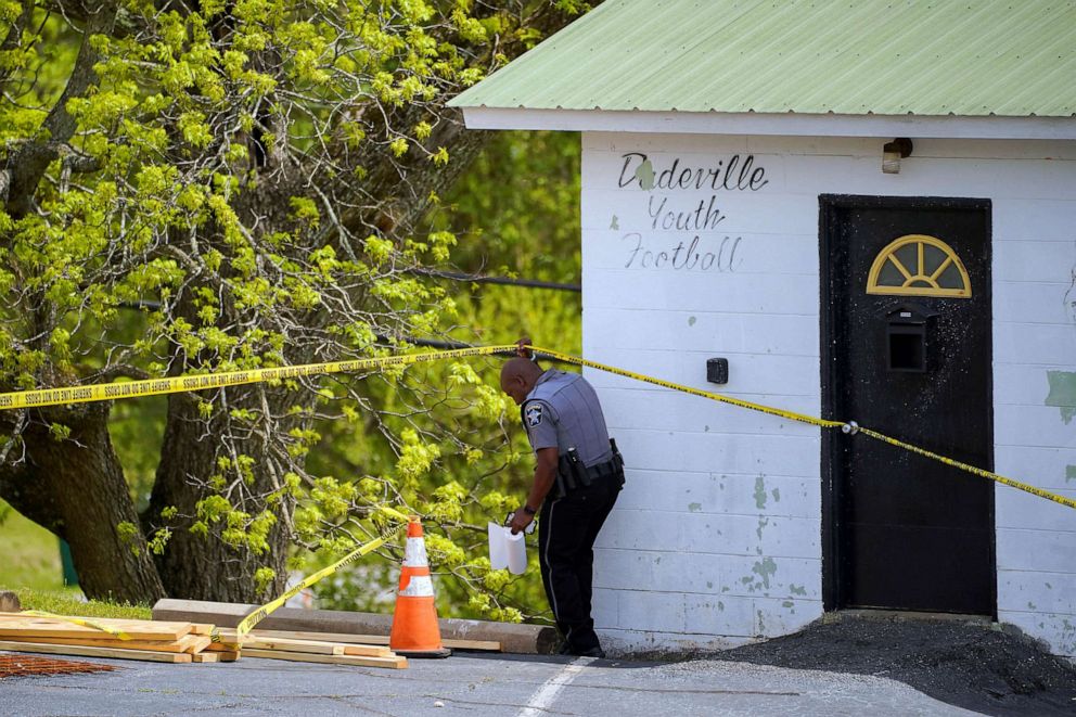 4 People Killed 32 Hurt In Mass Shooting At Alabama Birthday Party 