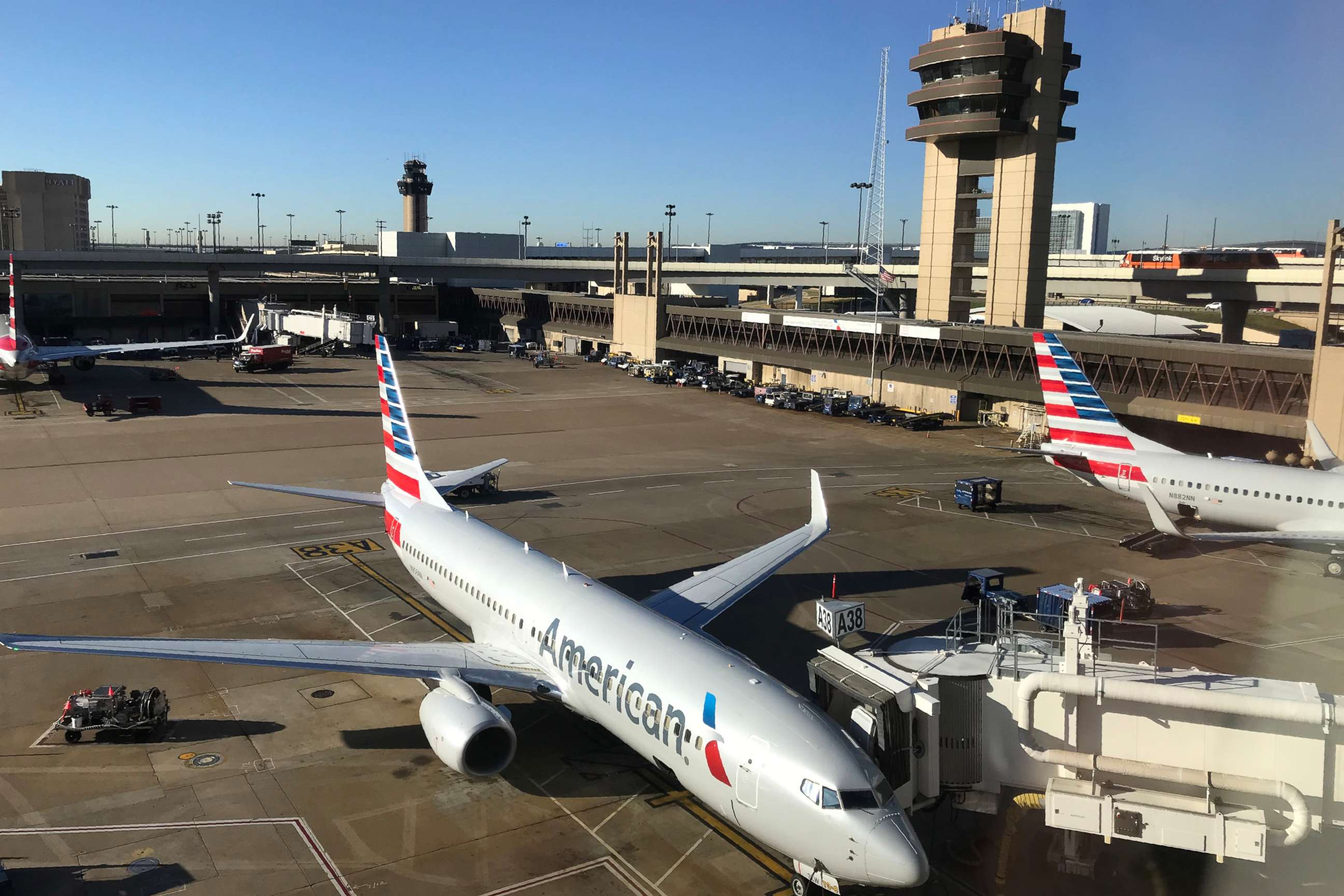 PHOTO: An American Airlines plane sits at the gate at Dallas Fort Worth International Airport, Oct. 17, 2017.
