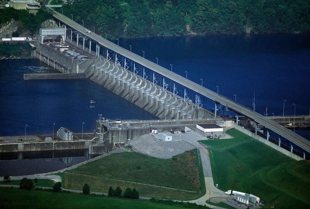 PHOTO: Watts Bar hydroelectric dam in Tennessee.